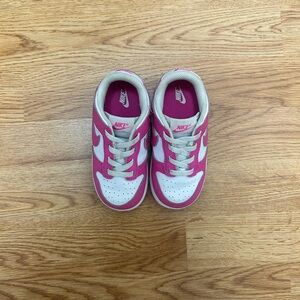 Nike Kids Sneakers in Pink and White